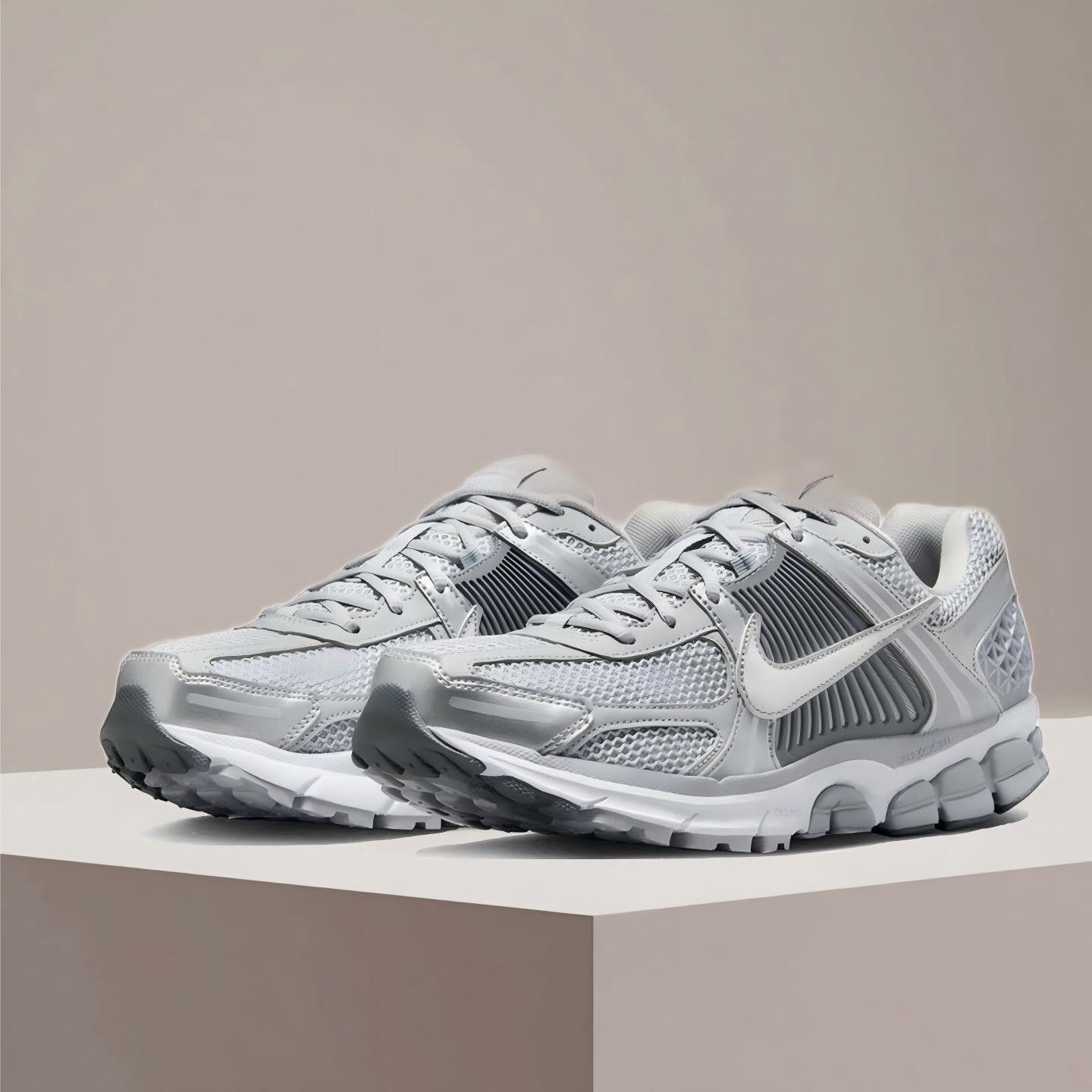 Nike Zoom Vomero 5 Yankees Koş - Women Shoes Running Nike incelemesi ve fiyatı